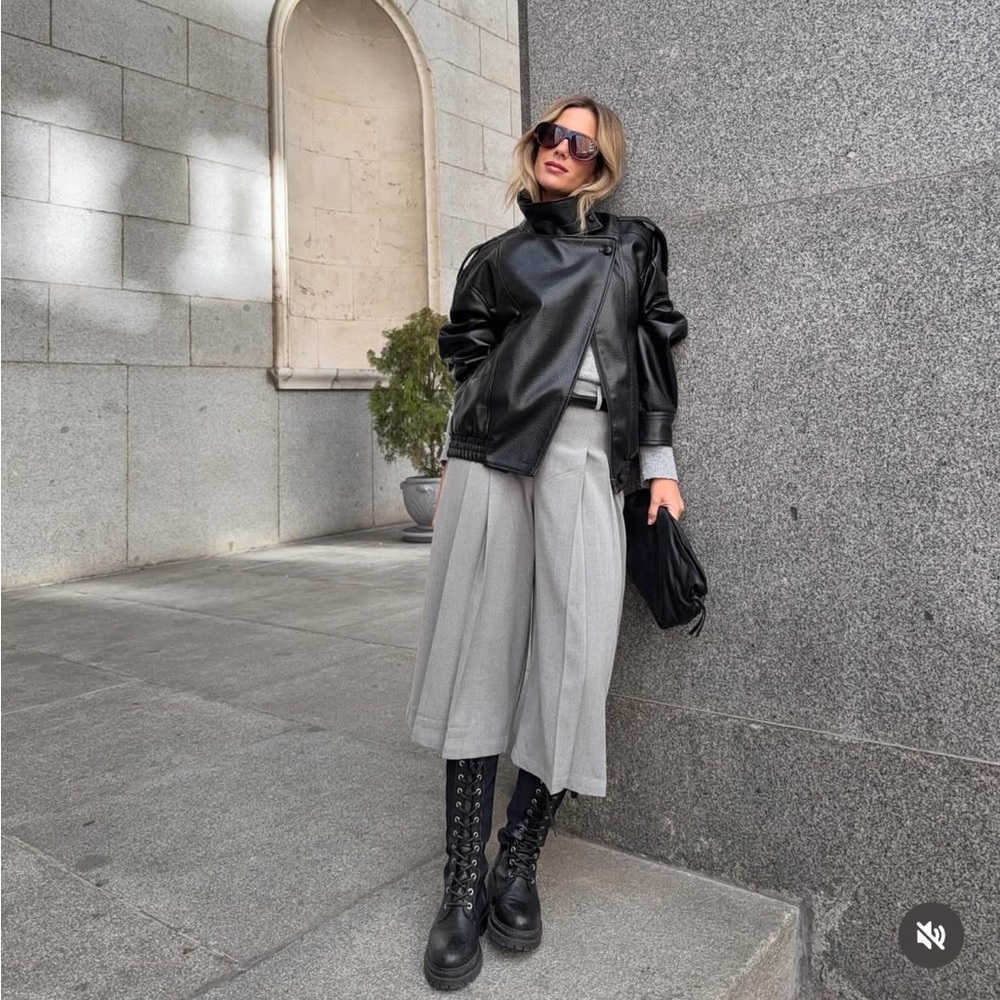 Zara long bermuda shorts with pleats